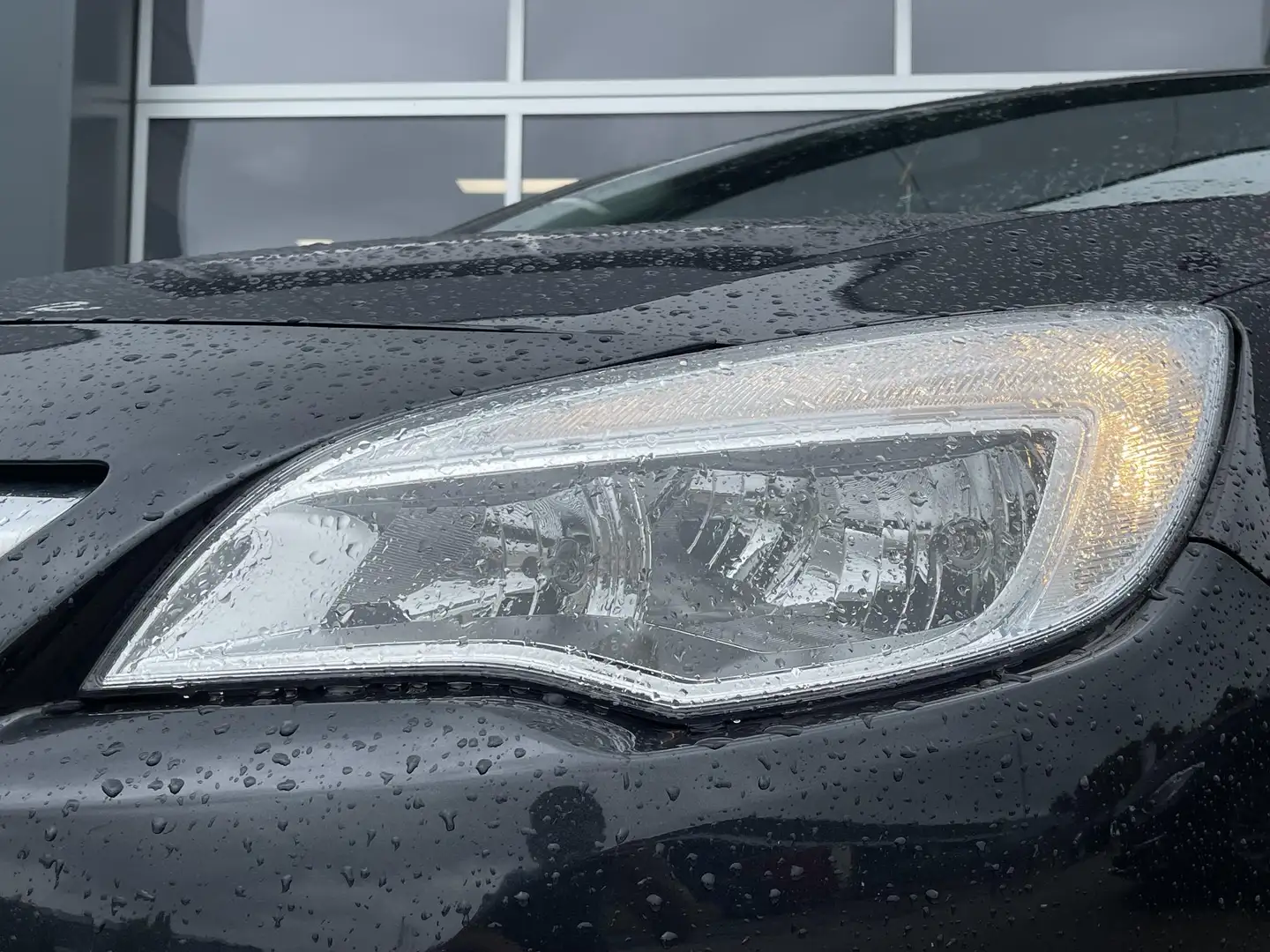 Opel Astra 1.4 Edition - Airconditioning - Elektrische ramen Zwart - 2