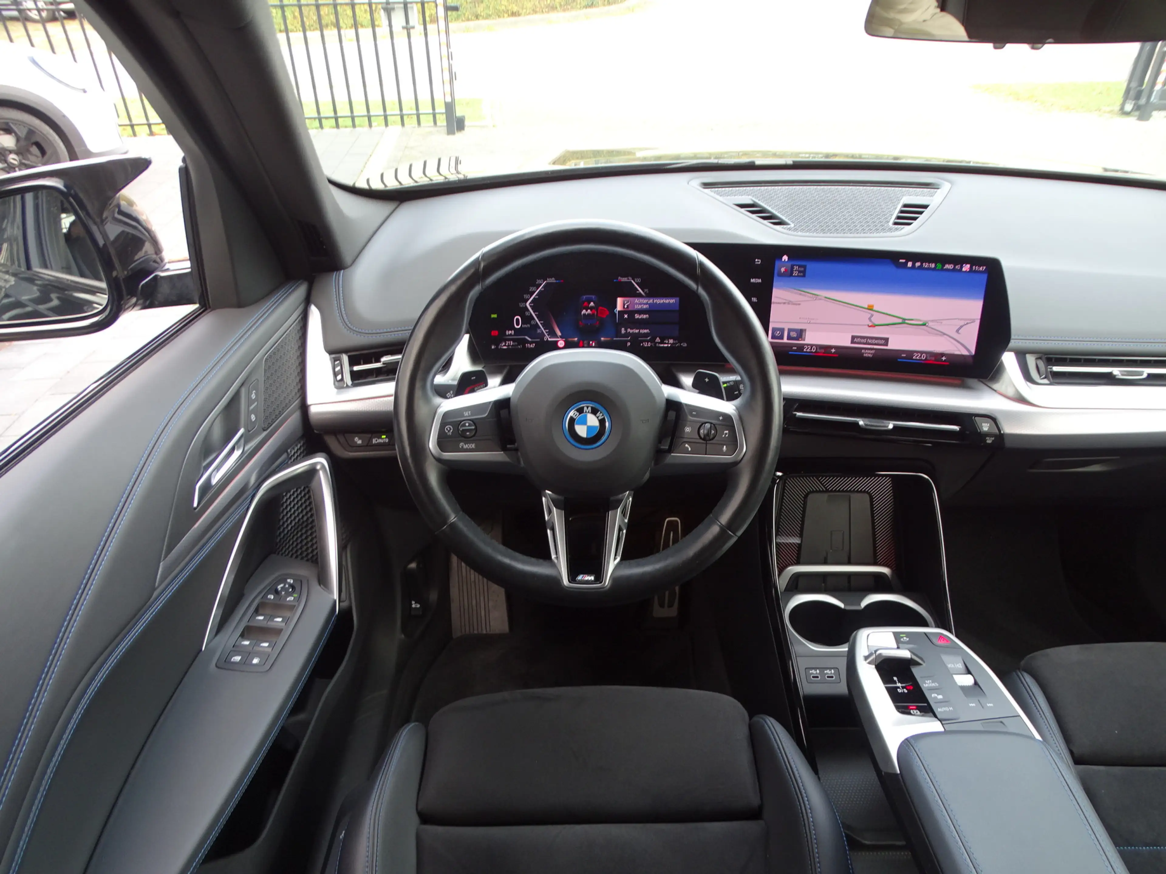 BMW X1 xDrive25e M Sport Premium Pack Comfort Access Ada — photo 9