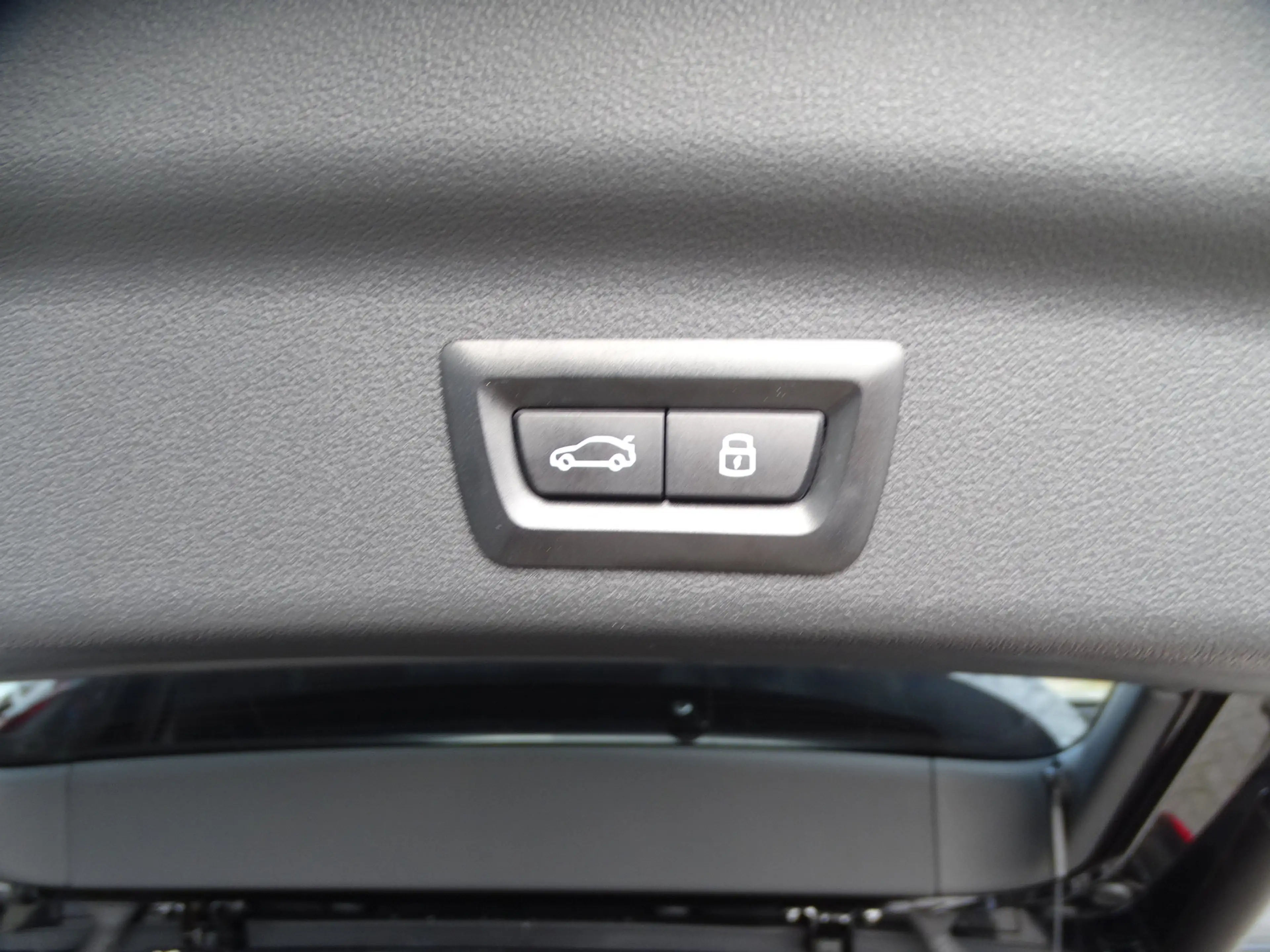 BMW X1 xDrive25e M Sport Premium Pack Comfort Access Ada — photo 17