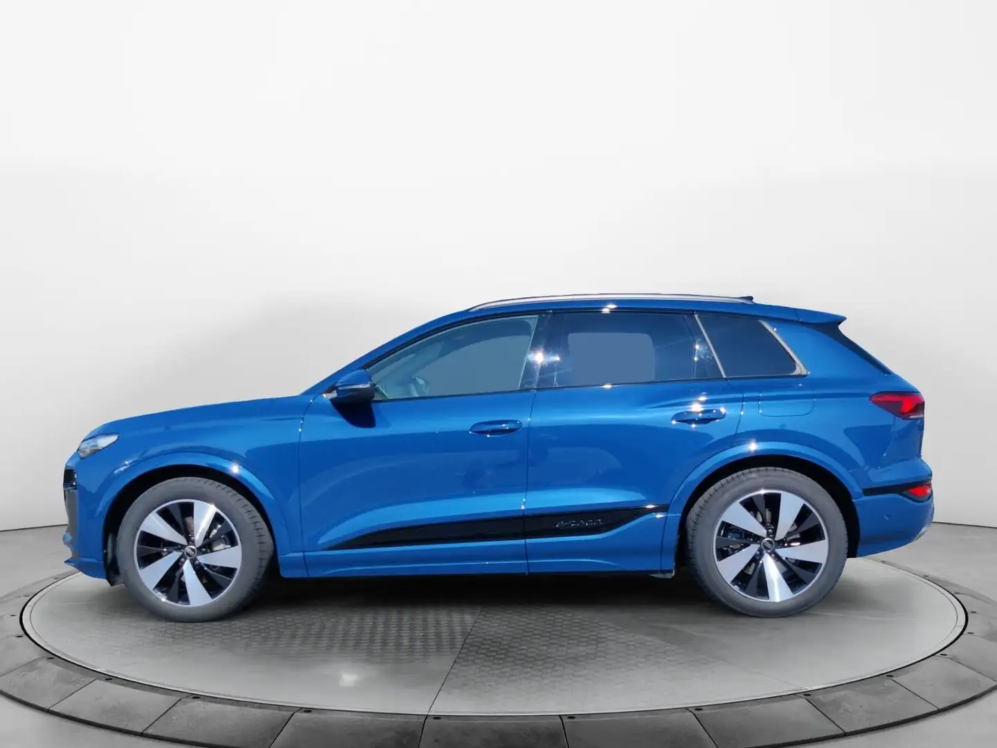 Audi Q6 e-tron 55 e-tron quattro S-Line, EA8, Matrix, Blau - 2
