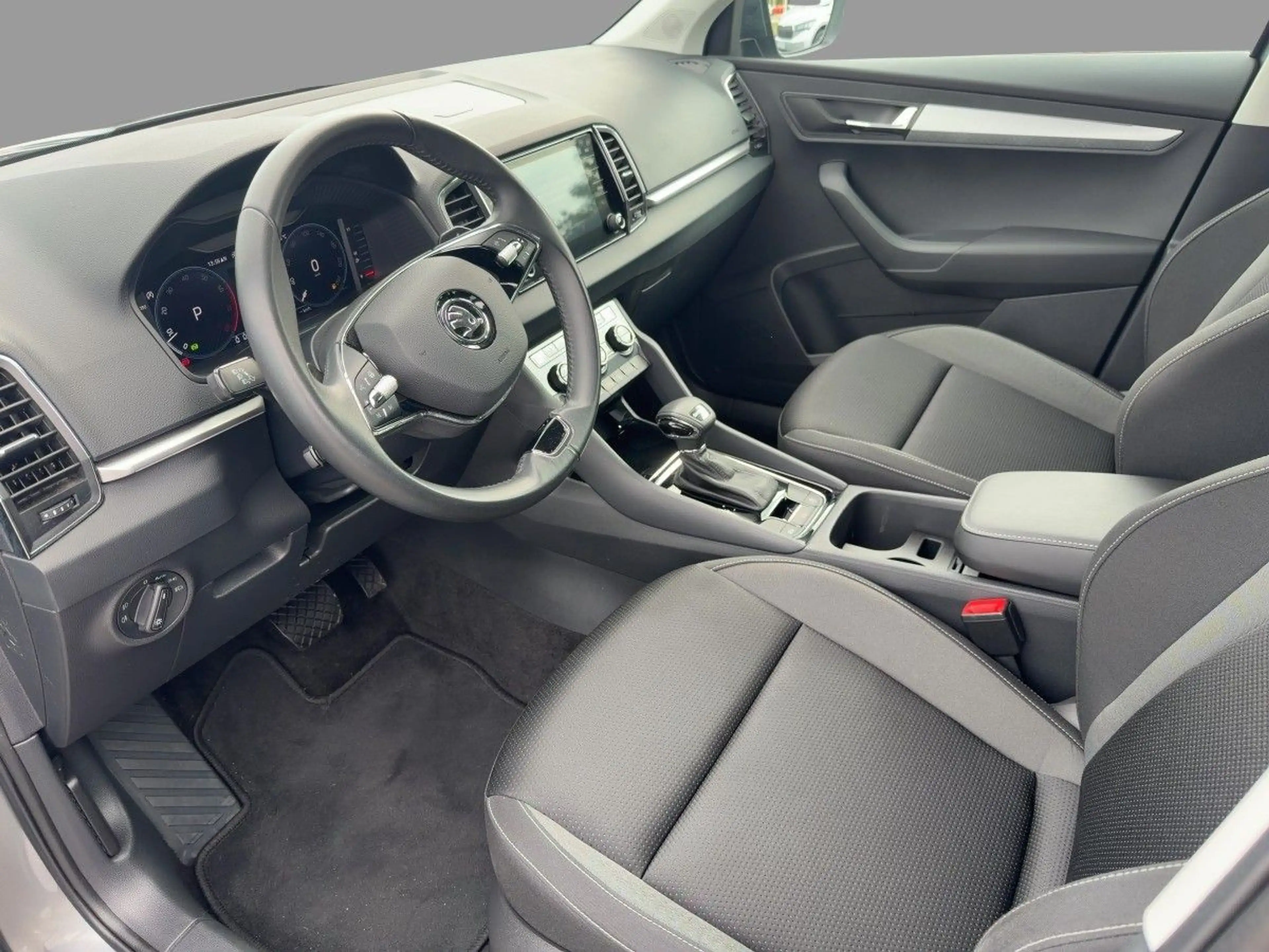 Skoda Karoq 1.5 TSI DSG Tour NAVI LED KAMERA SHZ — photo 7