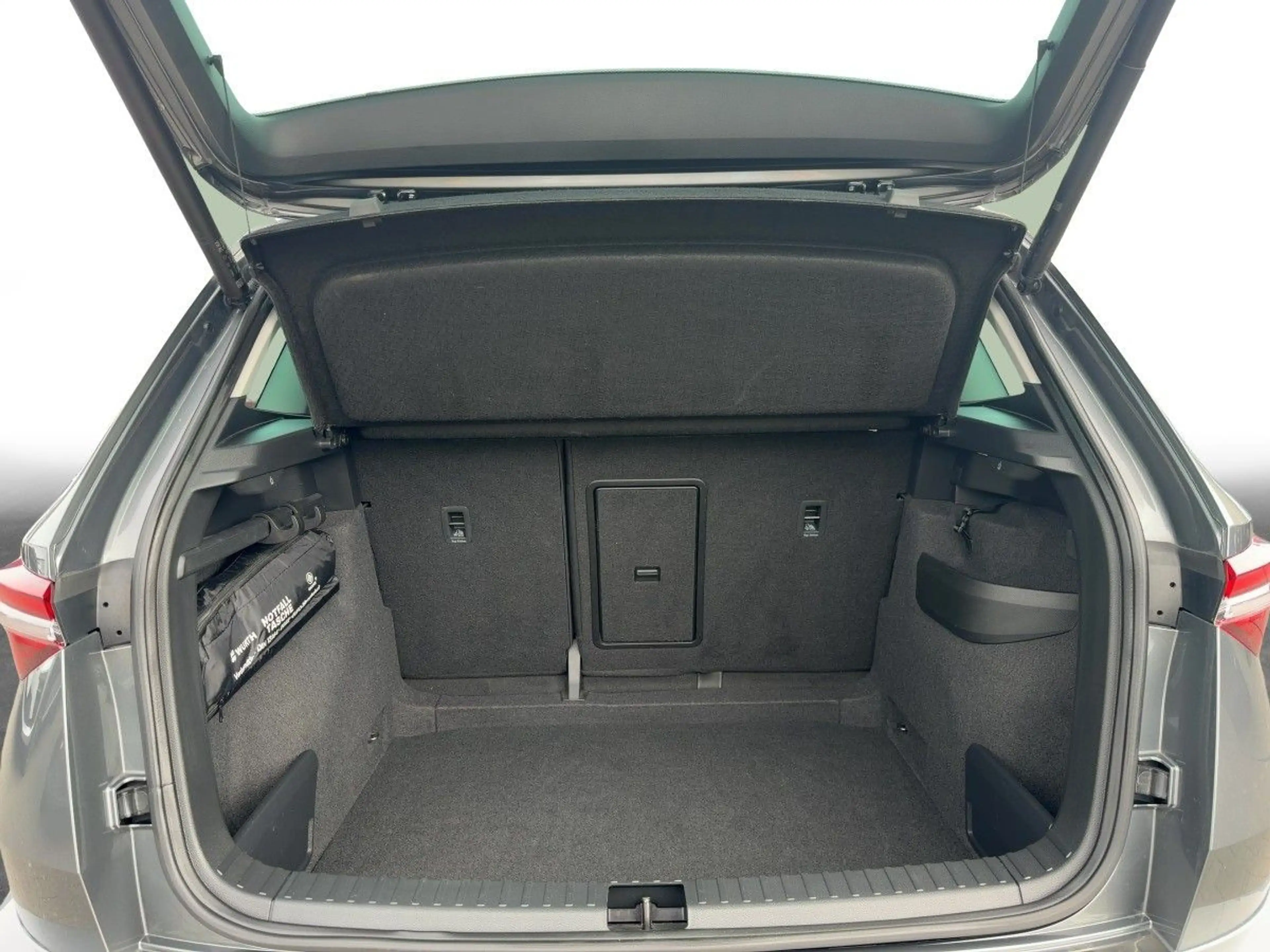Skoda Karoq 1.5 TSI DSG Tour NAVI LED KAMERA SHZ — photo 6