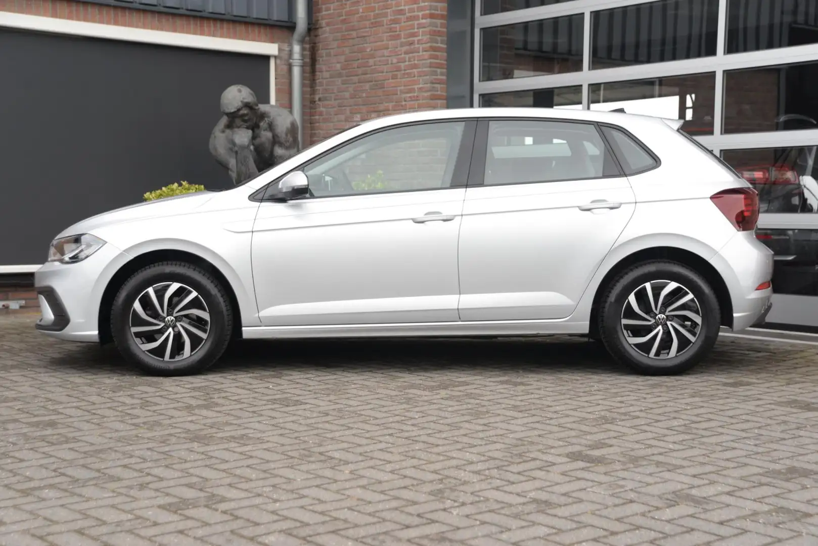 Volkswagen Polo 1.0 TSI Life | Navigatie | Orig. NL | Adap. Cruise Grijs - 2