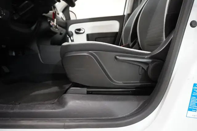 Renault Twingo view 16