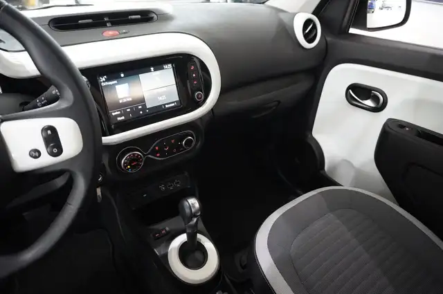 Renault Twingo view 27