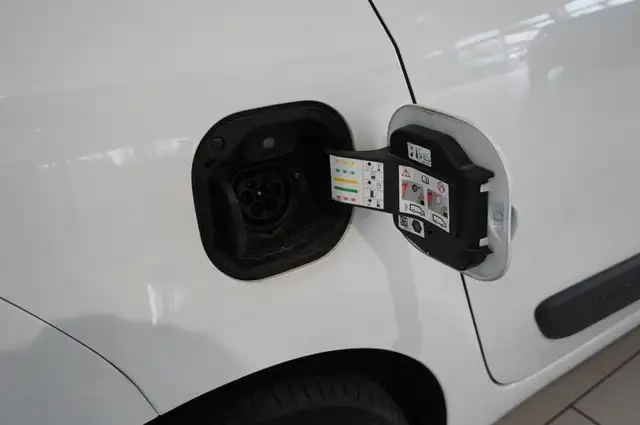 Renault Twingo view 9