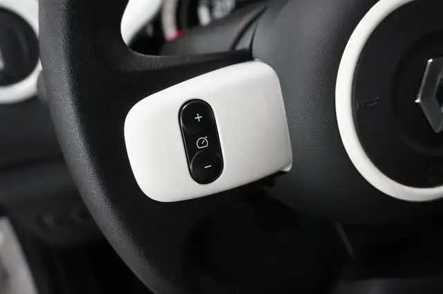 Renault Twingo view 23