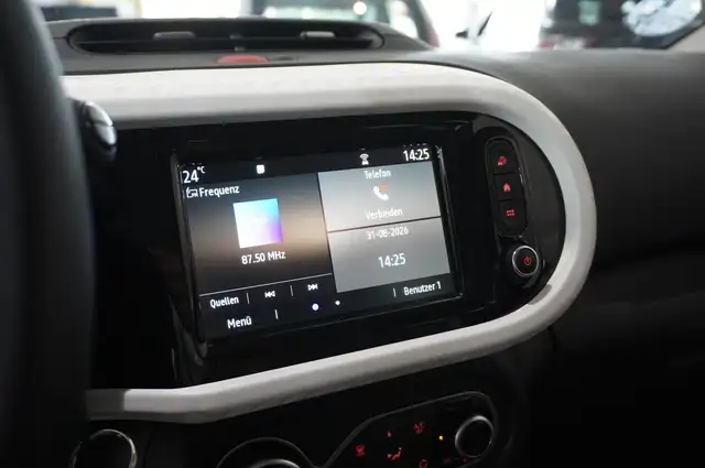 Renault Twingo view 28