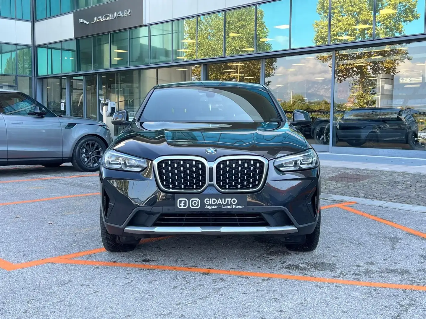 BMW X4 X4 xDrive20d 48V Schwarz - 2