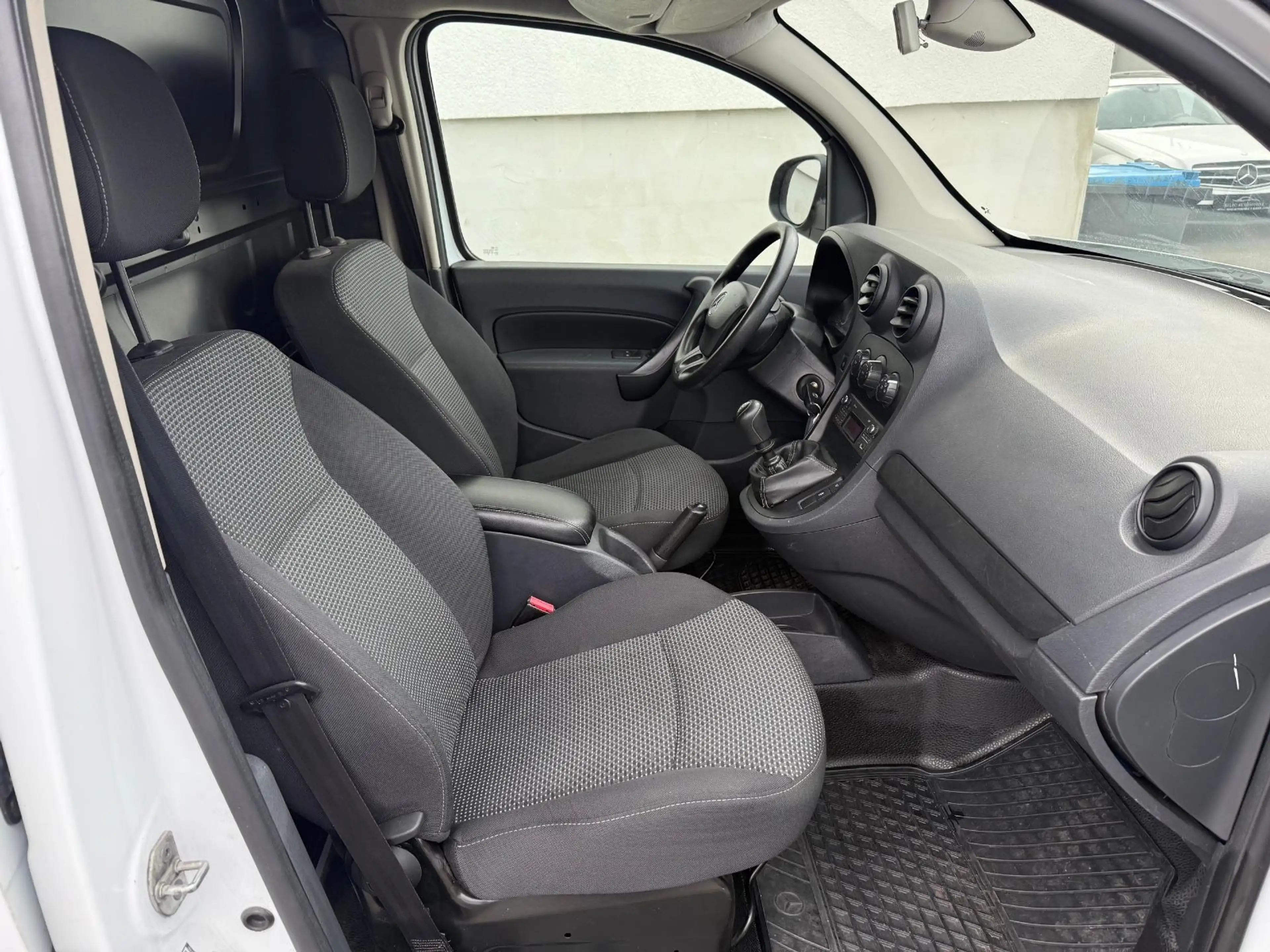 Mercedes-Benz Citan 109/111 CDI extralang Klima*AHK*Parkhilfe — photo 14