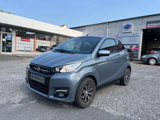 Imagine Aixam Coupe Auto Fahren ab 15 Jahren 6 kW (8 PS), Automatik