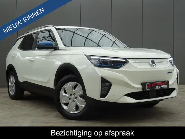 SsangYong Korando E-Motion Platinum 2WD * 326 KM ACCURADIUS * LUXE U