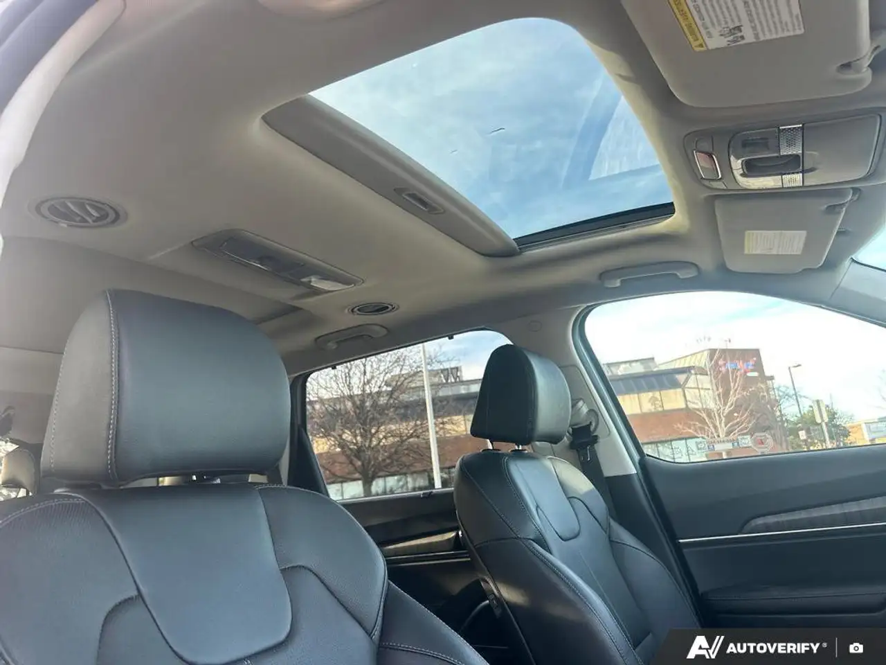 Kia Telluride снимка Kia Telluride