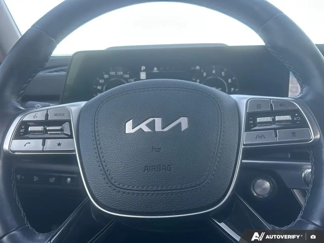 Kia Telluride снимка Kia Telluride