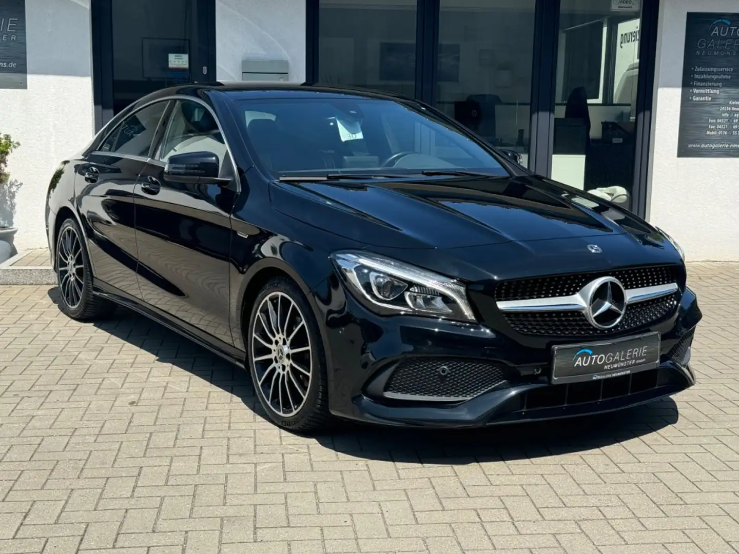 Mercedes-Benz CLA 180 °AMG-Line°Kamera°Alcantara°Tempo°SHZ°18" Zwart - 2