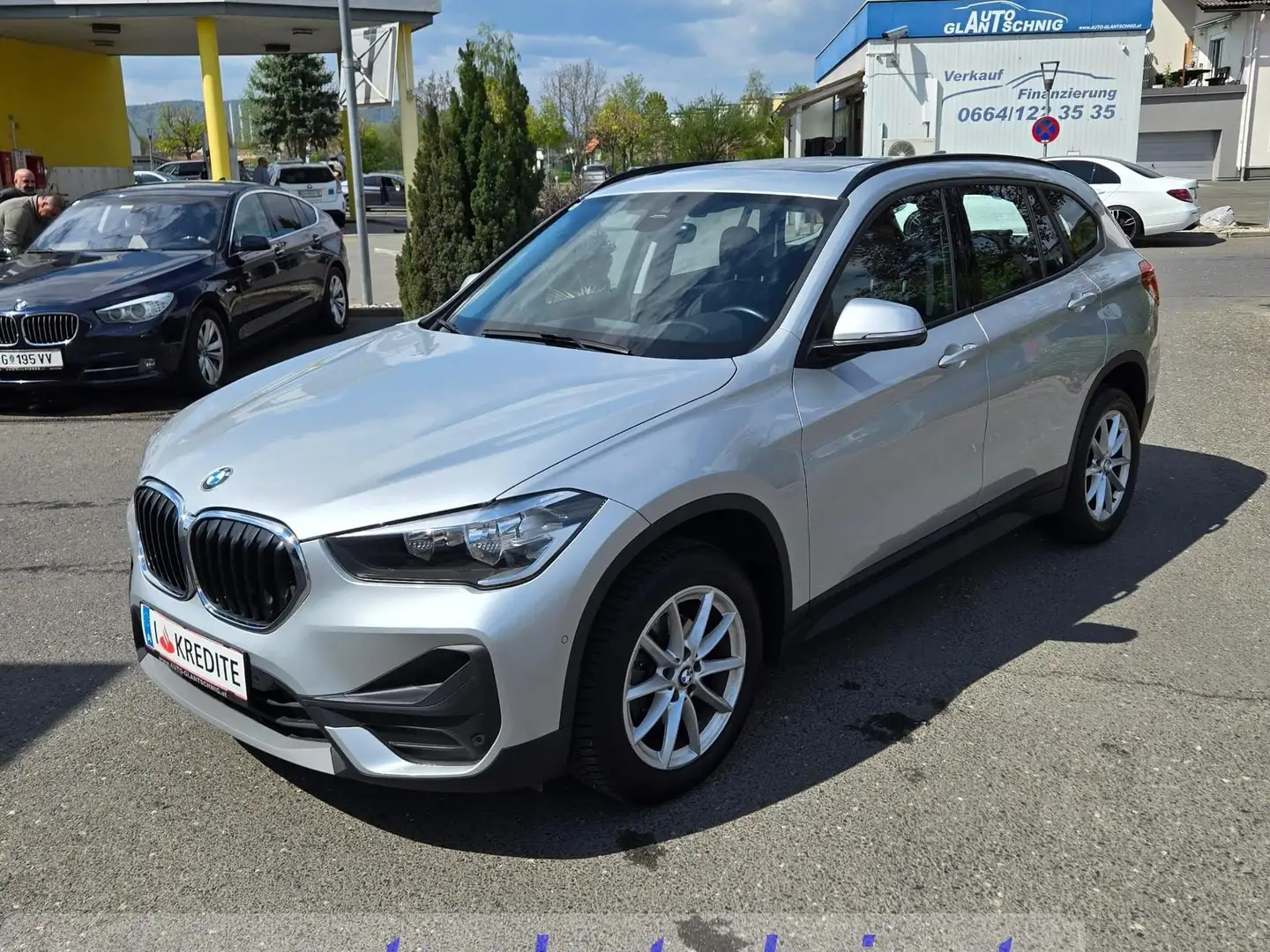 BMW X1 s drive * Panoramadach,Navi, Vollleder * Silber - 1