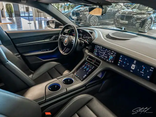 Porsche Taycan 4S*LUFTFEDERUNG*PANO*LED-MATRIX*20'' ZOLL* Ansicht 26