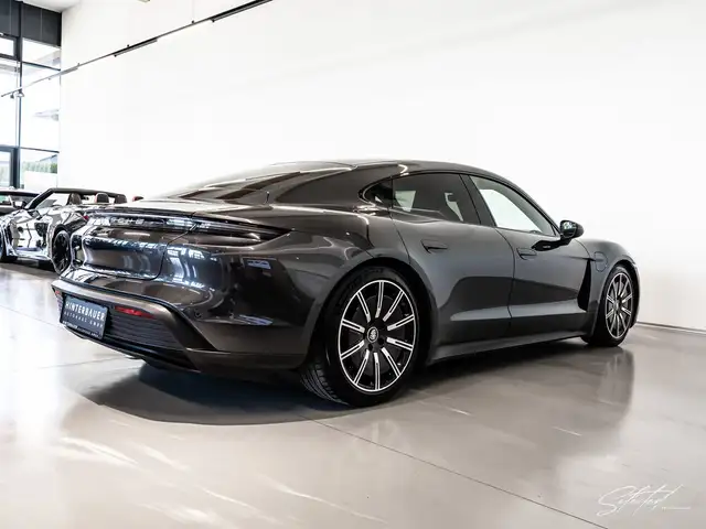 Porsche Taycan 4S*LUFTFEDERUNG*PANO*LED-MATRIX*20'' ZOLL* Ansicht 19