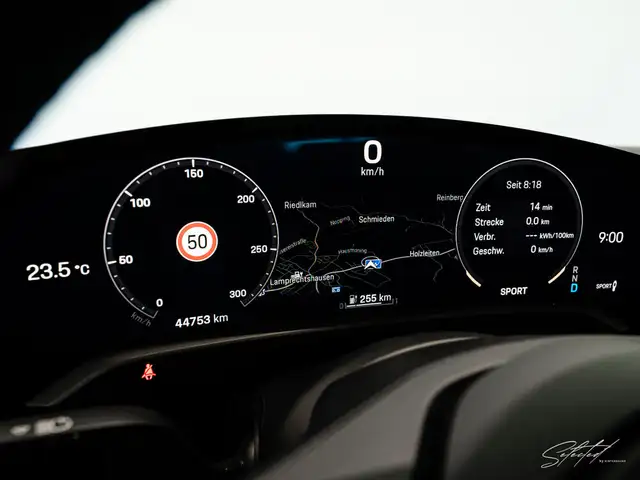 Porsche Taycan 4S*LUFTFEDERUNG*PANO*LED-MATRIX*20'' ZOLL* Ansicht 34