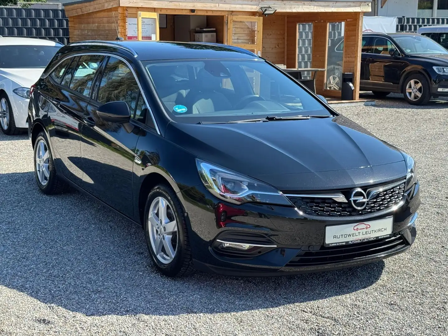Opel Astra K 1.5CDTISports Tourer LED NAVI AUTOMATIK Noir - 2
