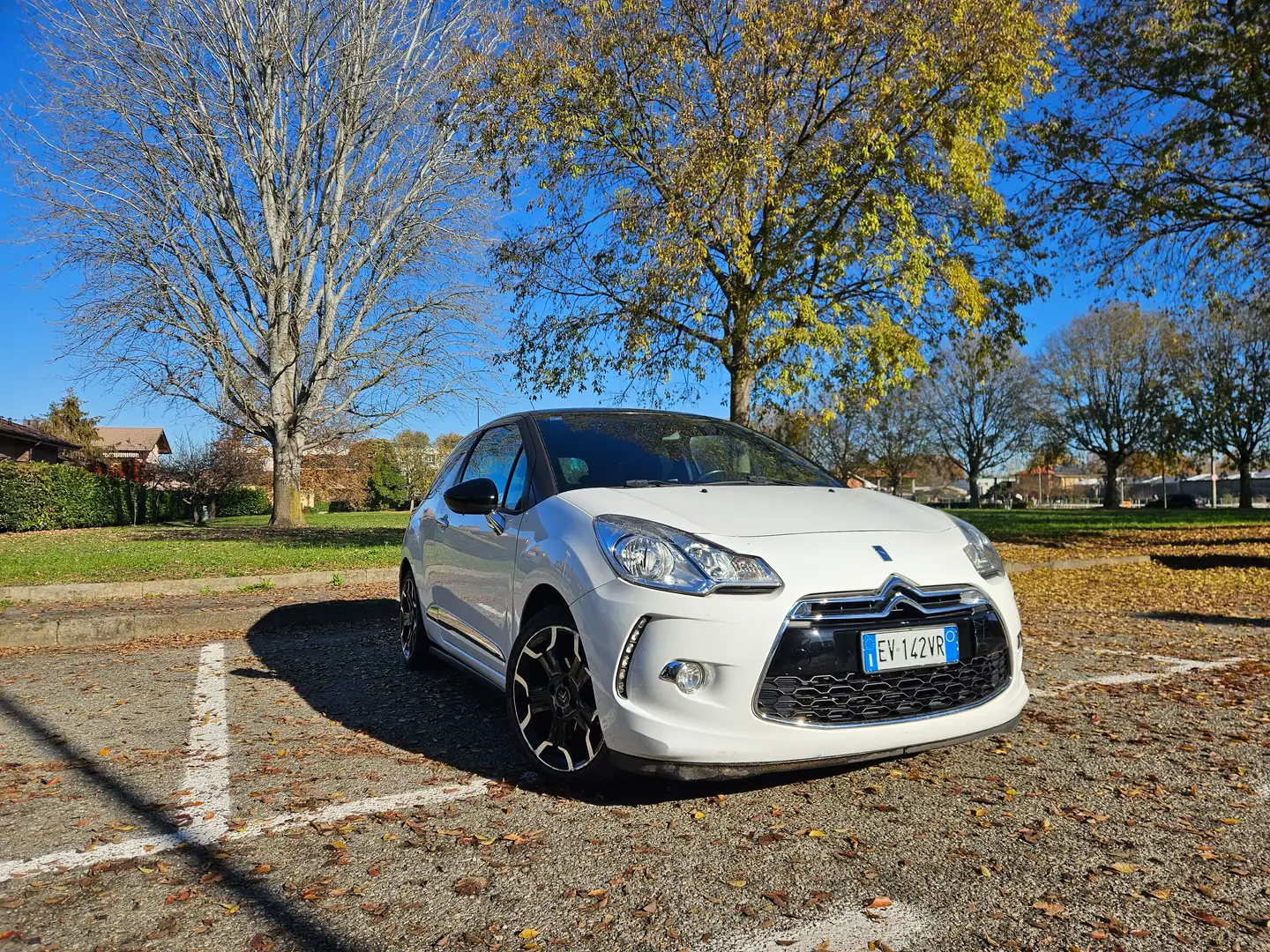 Citroen DS3 1.2 puretech (vti) So Chic Bianco - 1