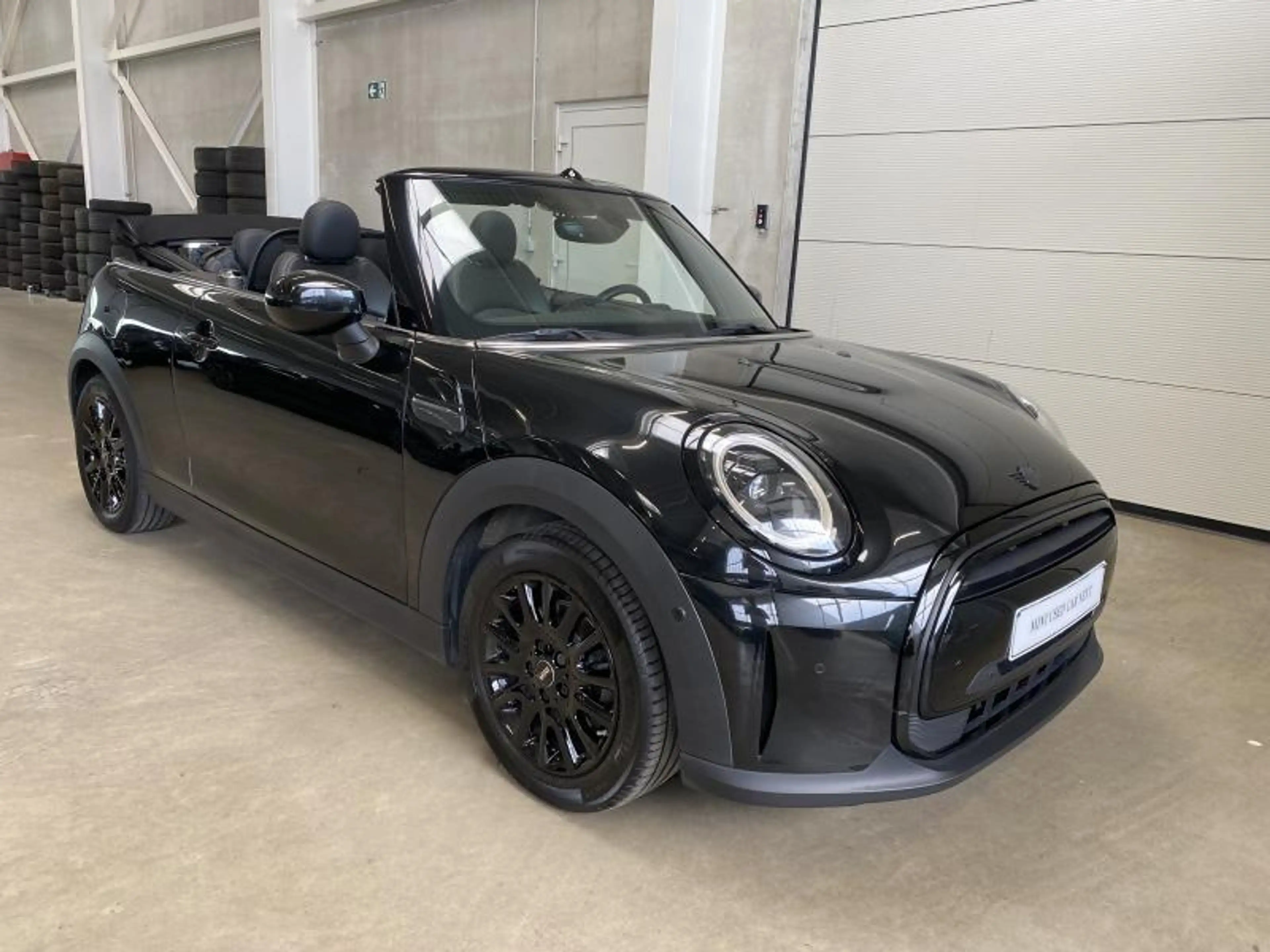 MINI One Cabrio NAVI - LEDER - FACELIFT - LED — photo 11