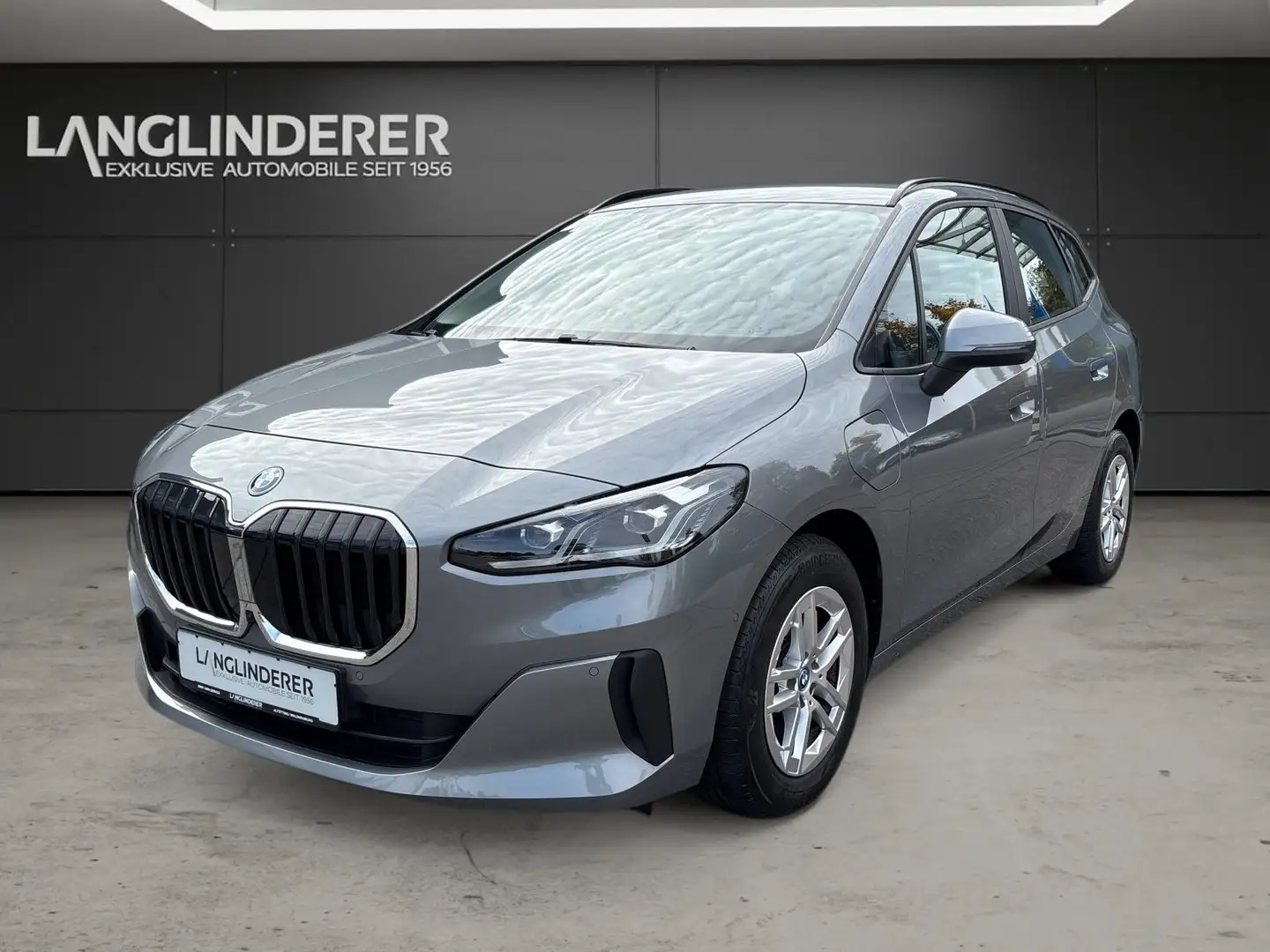 BMW 225 e xDrive Active Tourer NP 53989,- HUD adp.LED Grau - 1