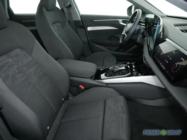 Audi A6 view 7