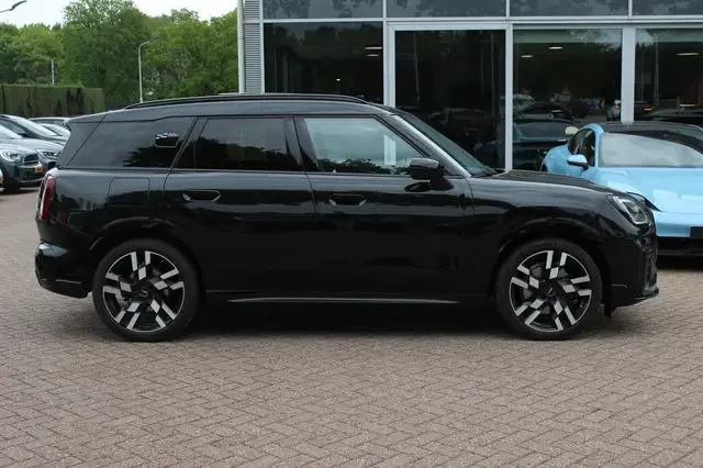 MINI Countryman view 5