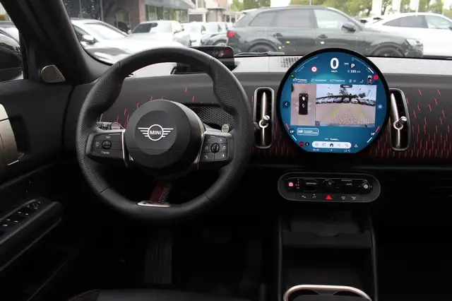 MINI Countryman view 9