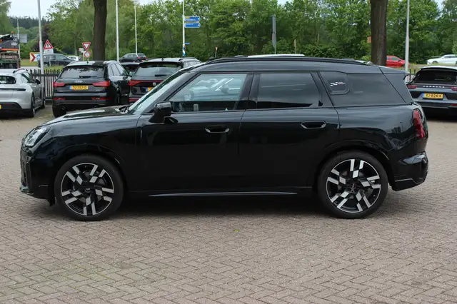 MINI Countryman view 7
