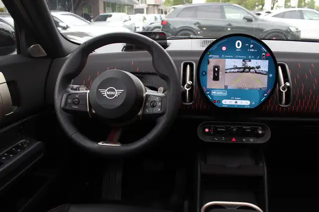 MINI Countryman view 14