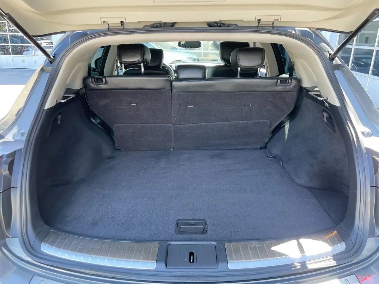 Infiniti FX снимка Infiniti FX