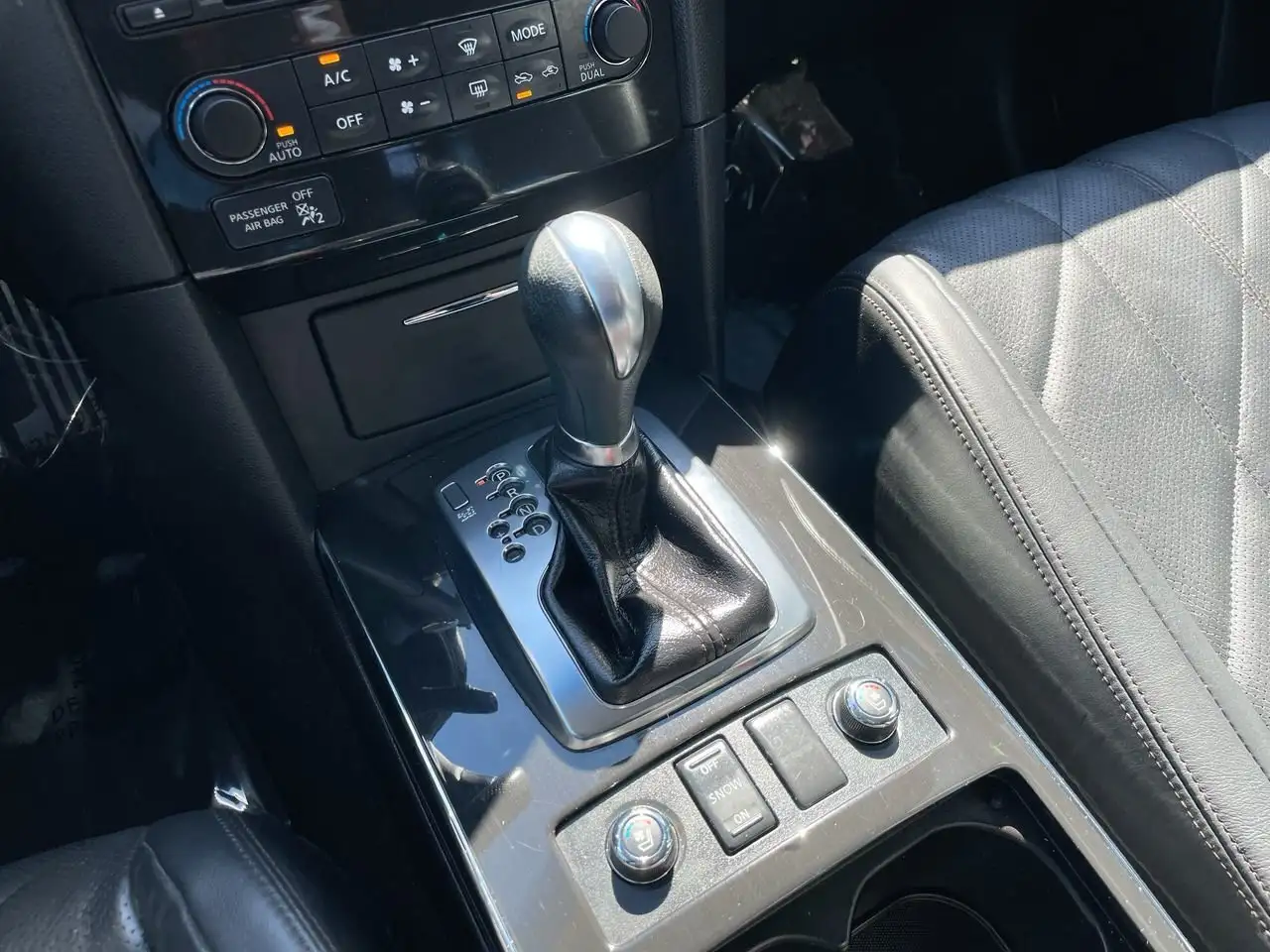 Infiniti FX снимка Infiniti FX