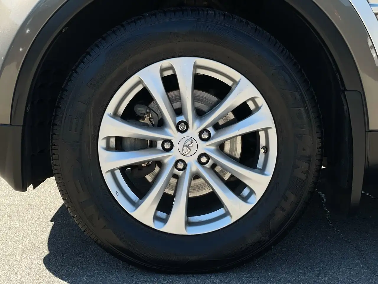 Infiniti FX снимка Infiniti FX