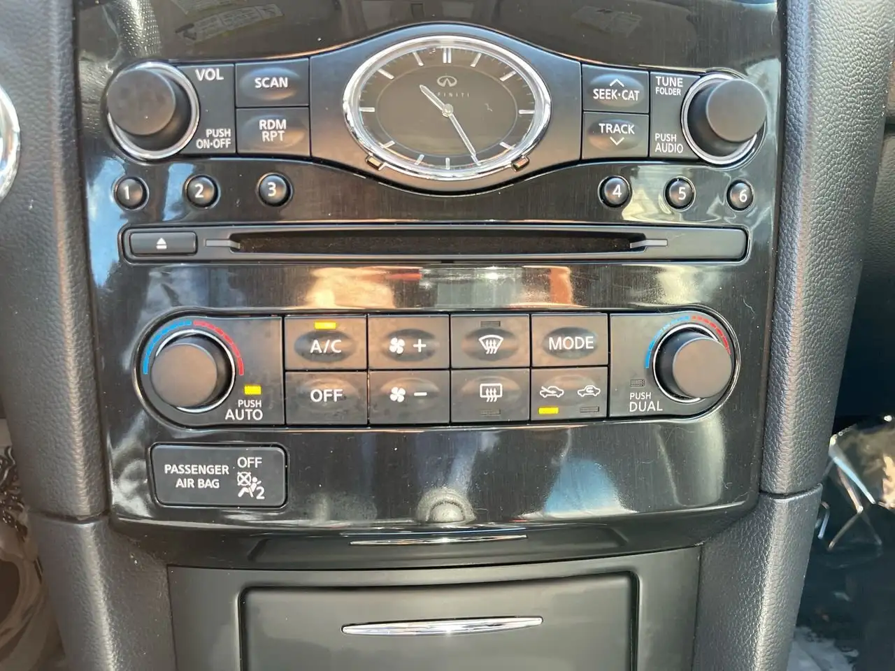 Infiniti FX снимка Infiniti FX