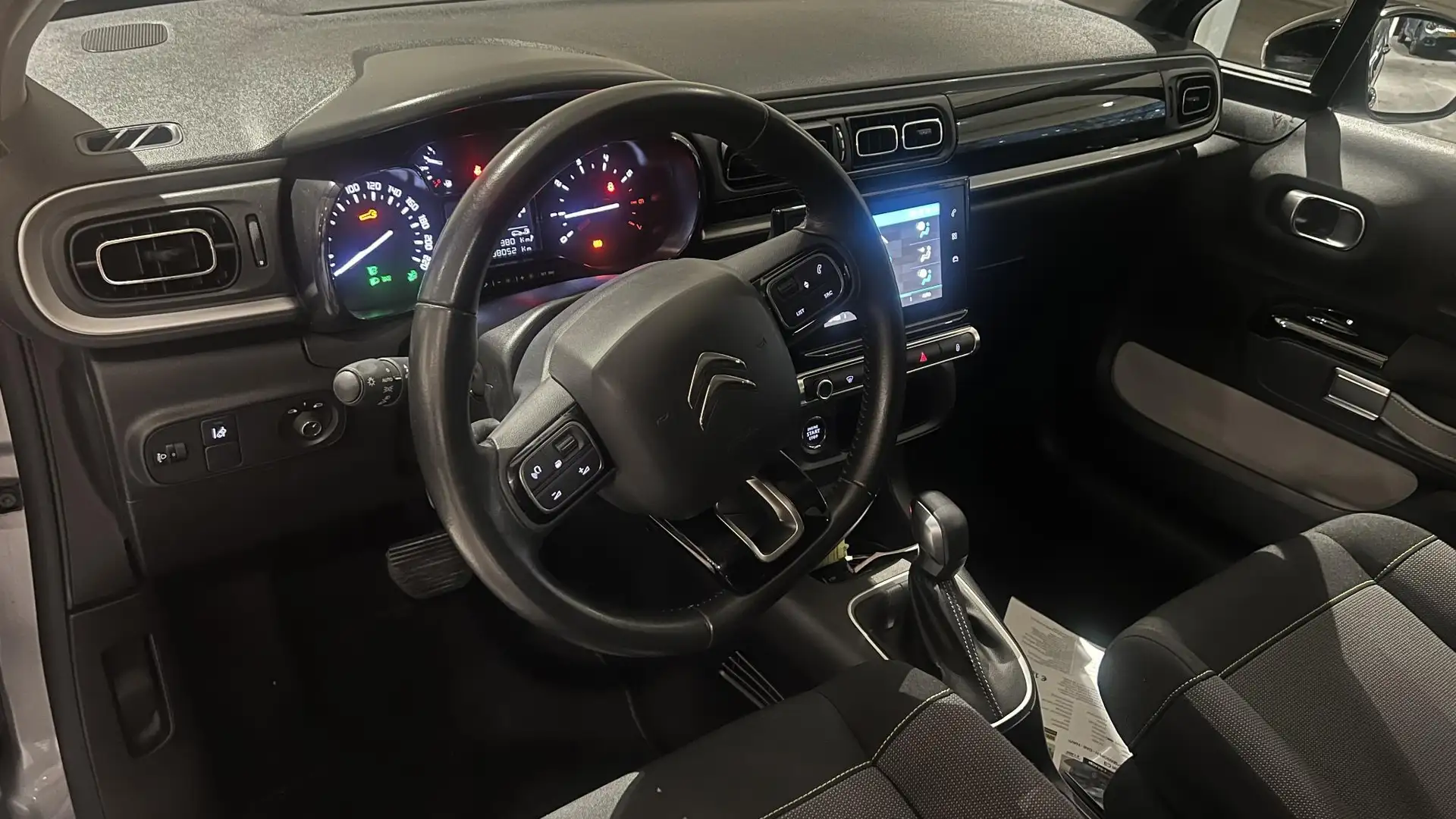 Citroen C3 1.2 110PK S&S Shine | AUTOMAAT | CRUISE CONTROL | Grijs - 2