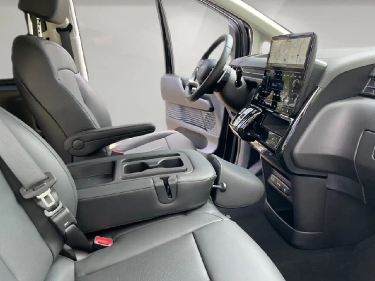 Hyundai Staria HEV Prime 1,6 Automatik/9-Sitzer/Leder/Navi/SmartK, миниатюра 14