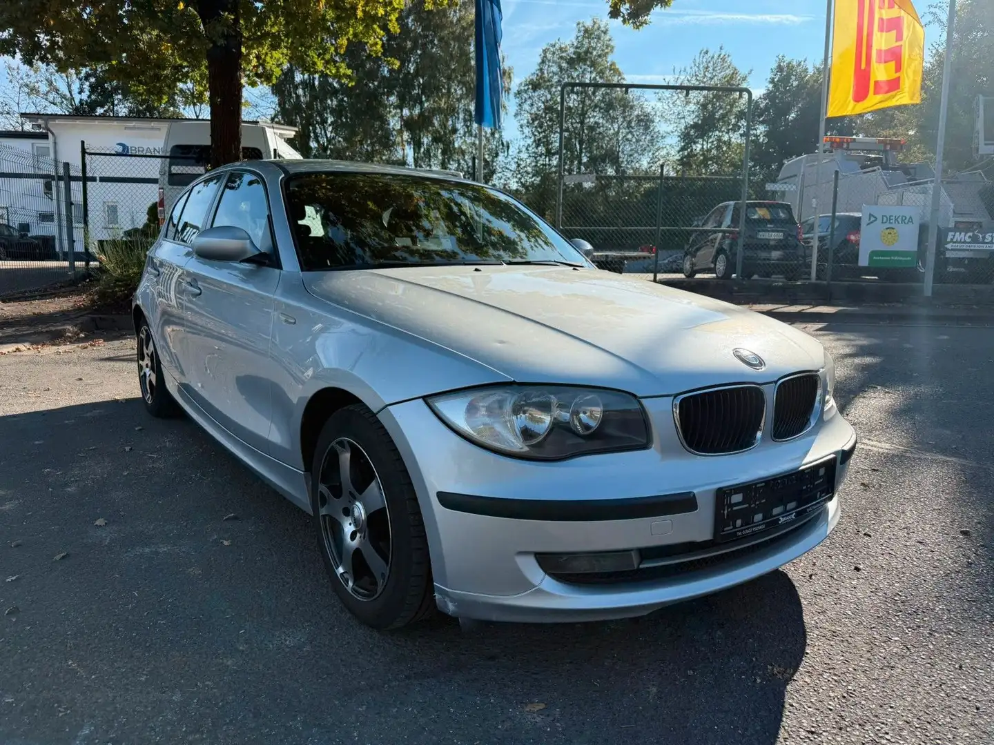 BMW 116 i*MotorNEU*ServiceVoll*TÜV* Silber - 1