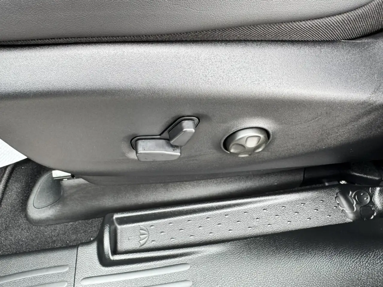 Chrysler Grand Caravan photo Chrysler Grand Caravan