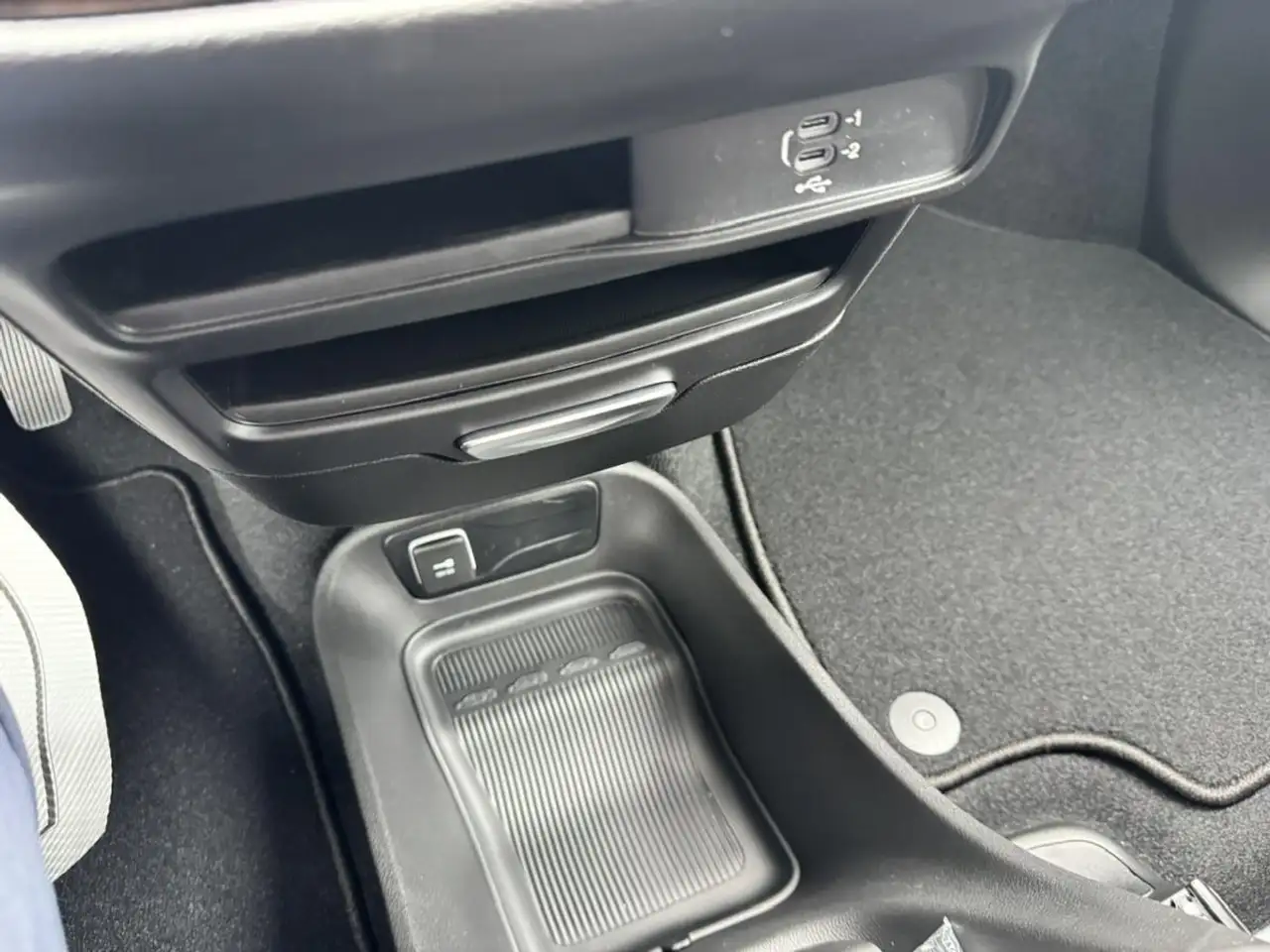 Chrysler Grand Caravan photo Chrysler Grand Caravan