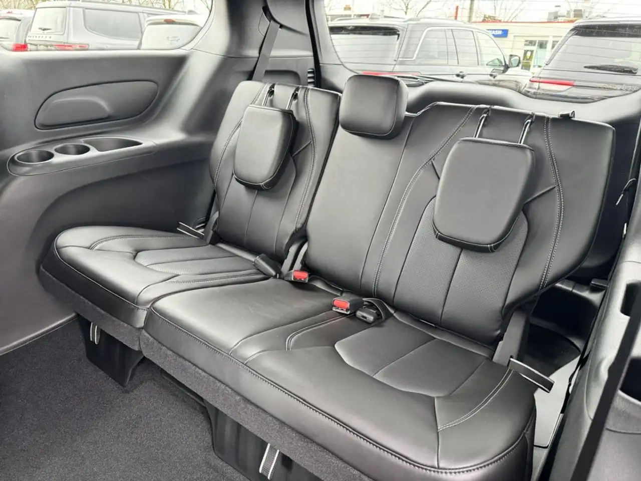 Chrysler Grand Caravan photo Chrysler Grand Caravan