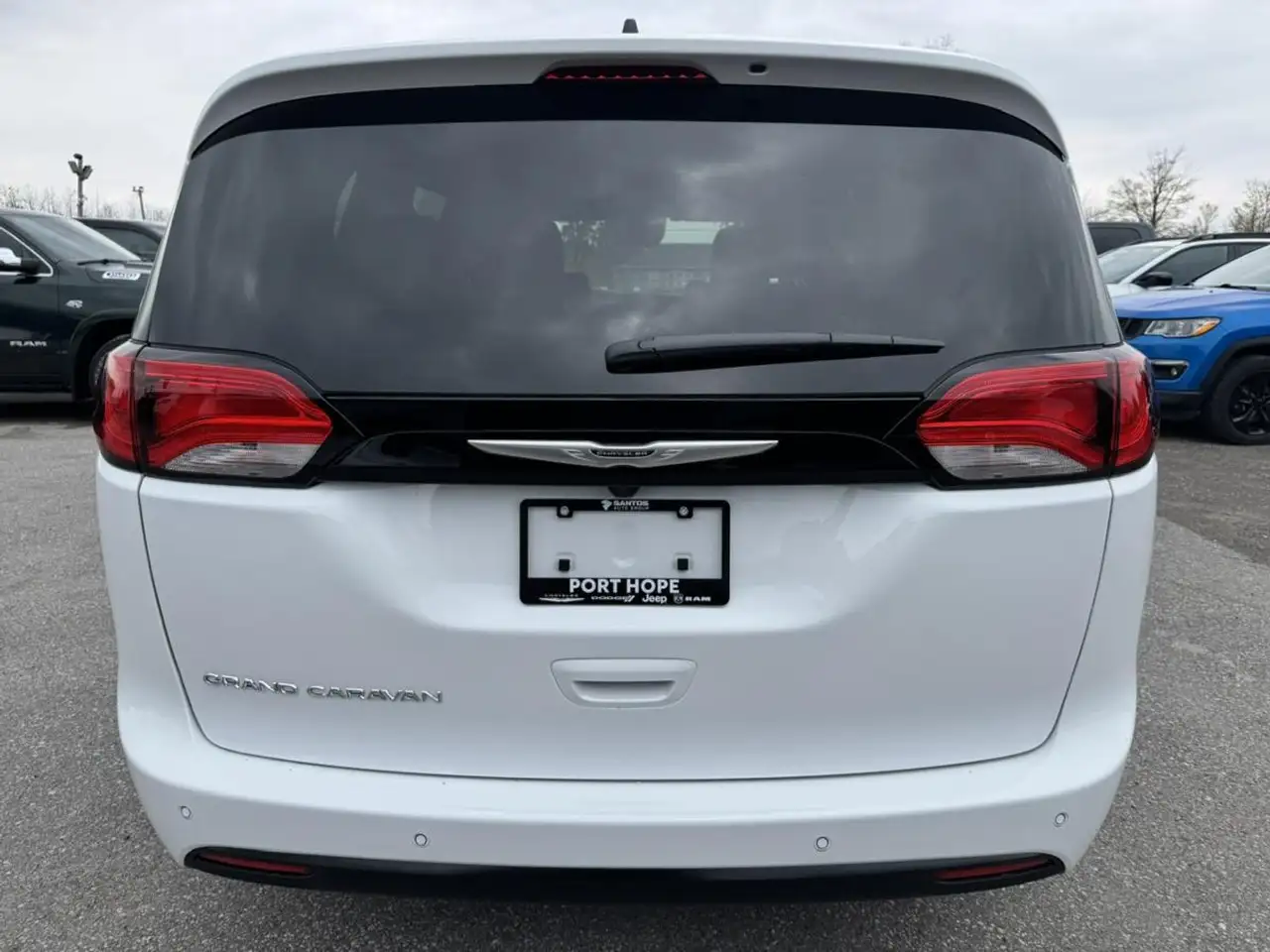 Chrysler Grand Caravan photo Chrysler Grand Caravan