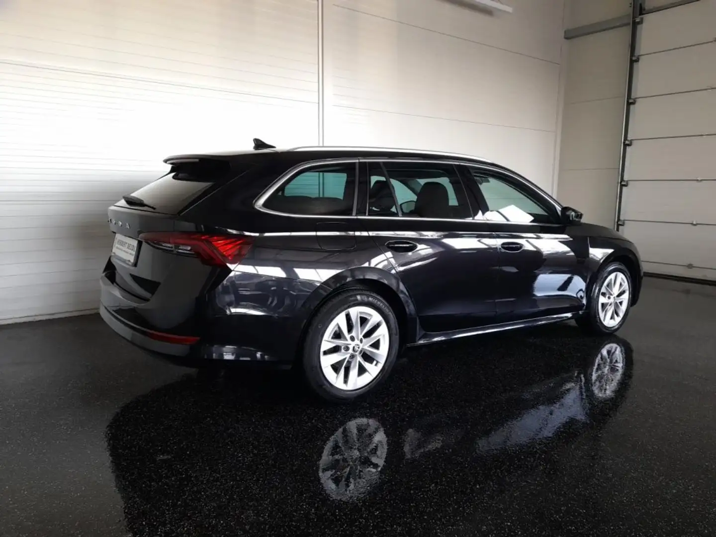 Skoda Octavia Combi STYLE 2,0 TDI DSG *MATRIX-LED / VIRTUELL / HEAD-UP / NAVI / ACC / MEMORY SPORTSITZE* Schwarz - 2