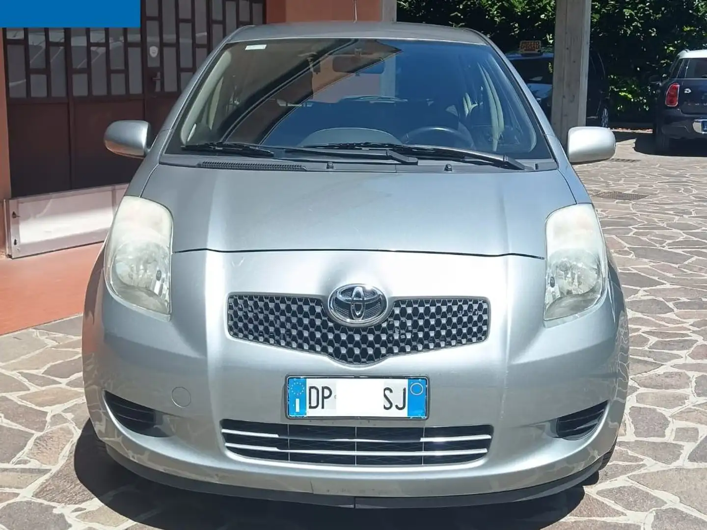 Toyota Yaris Yaris II 2005 5p 1.0 Sol - OK NEOPATENTATI Grigio - 2