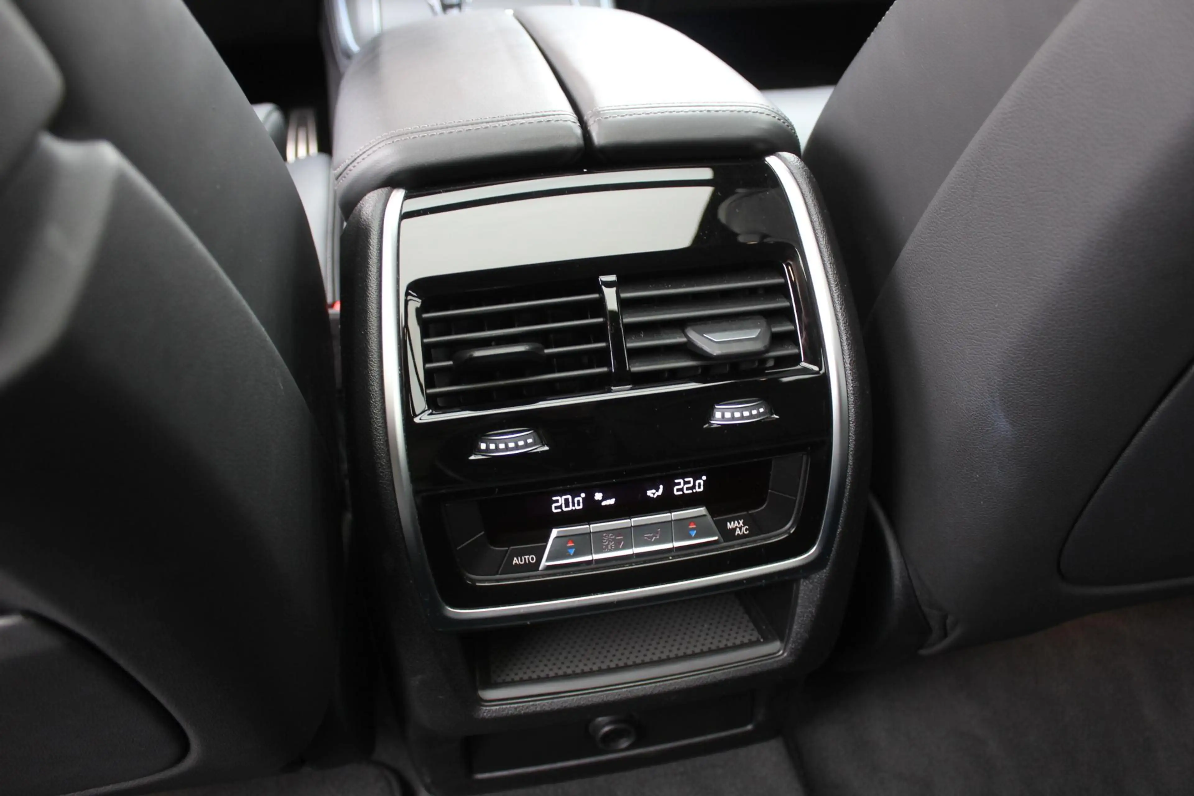 BMW X5 xDrive45e High Executive M-Sport, Skylounge, Hud, — photo 47