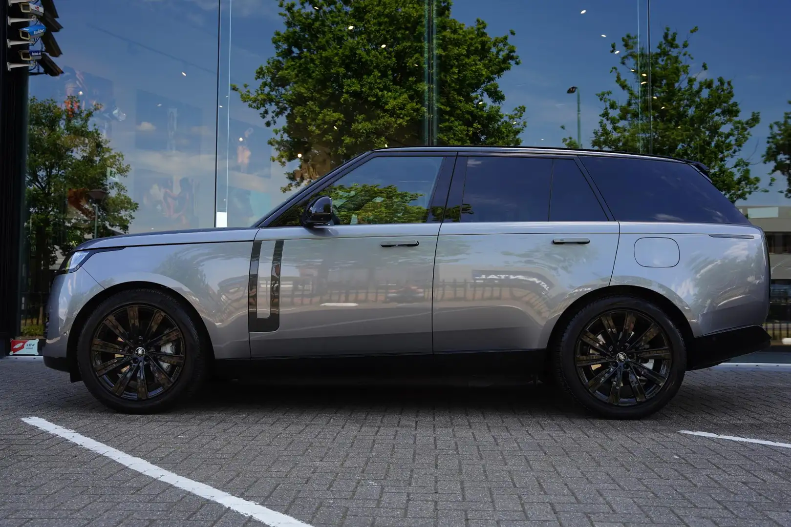 Land Rover Range Rover P 510 E HSE Elek. Trekhaak Meridian Panoramadak Grijs - 2