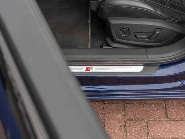 Audi A6 Avant view 14