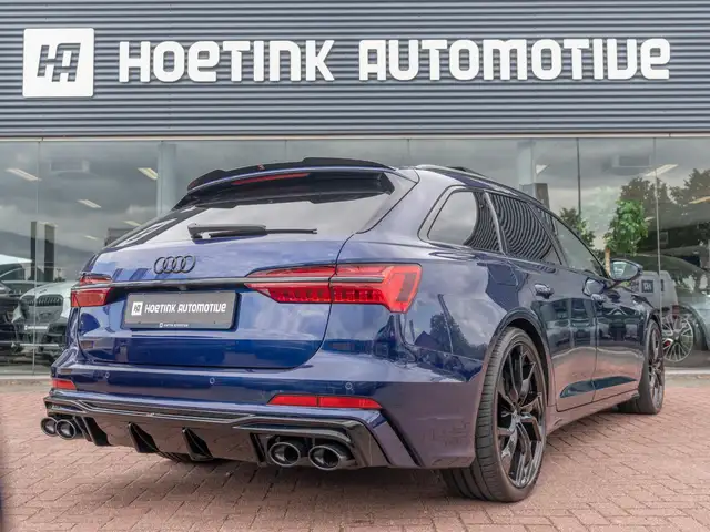 Audi A6 Avant view 2