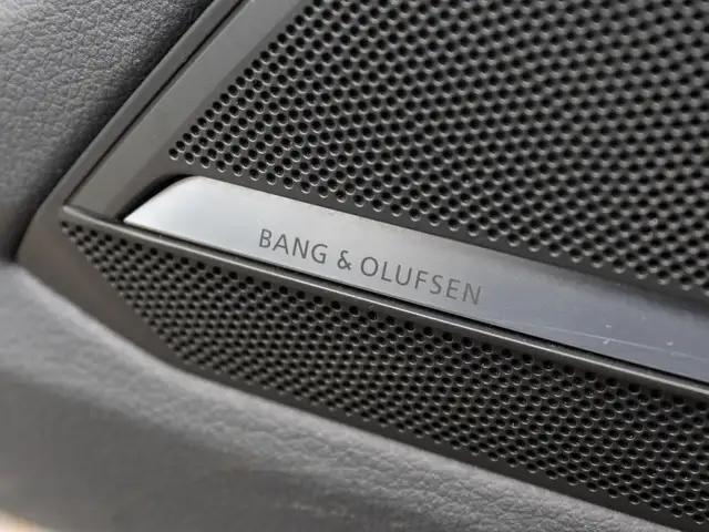 Audi A6 Avant view 18